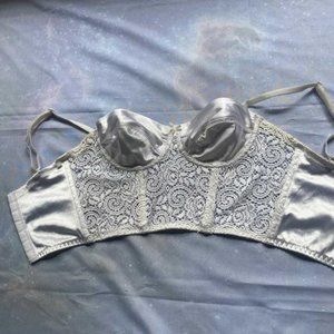 WHITE SATIN AND LACE BUSTIER